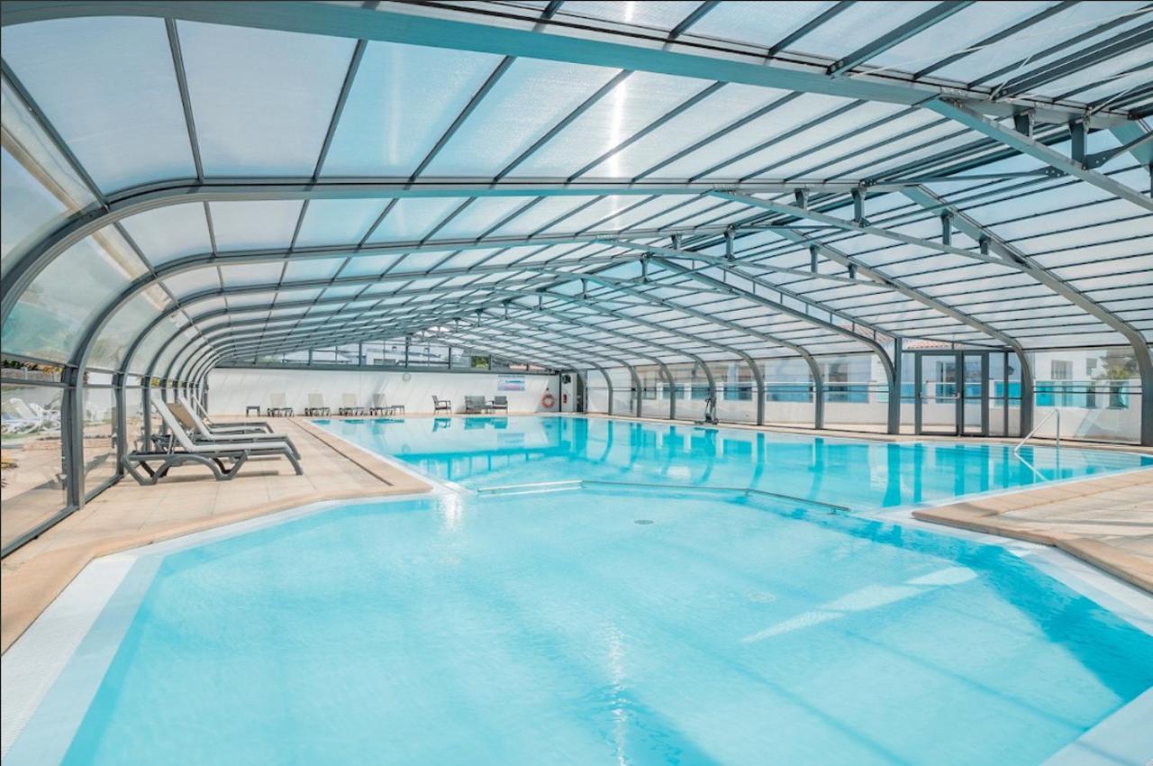 Beau Chalet Pour 4 Pers - Acces Piscine Chauffee Brétignolles-sur-Mer Exteriör bild